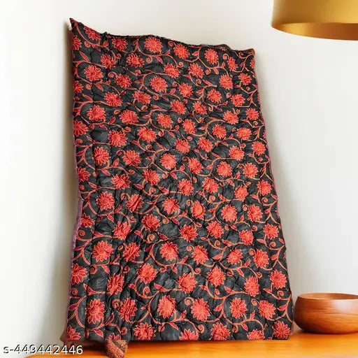 Black and red floral Jaipuri cotton quilt, ideal for heavy winter use (450 thread count, 7.5ft x 7.5ft, single size)