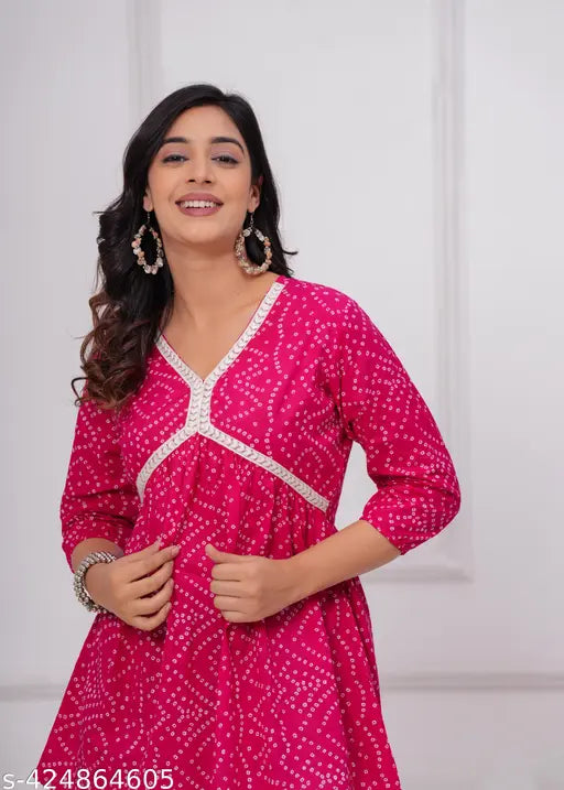 Pink cotton tunic, three-quarter sleeves, bandhani print, women's wear, India