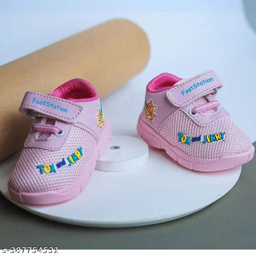 Vibrant mesh and PVC Footstation Melody Stride infant shoes, print design, velcro fastening - ideal for 9-2.5 years old