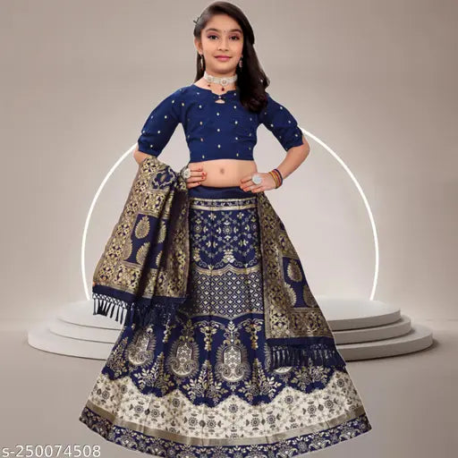Kids Nafiza White jute cotton lehenga set with floral stitch, three-quarter sleeves. Semi-stitched net ethnic wear for girls aged 7-12 years. Indian origin