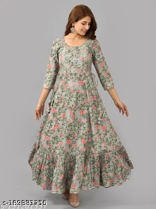 Cotton embroidered Anarkali kurta in flowers print for women, three-quarter sleeves, India