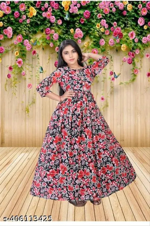 Georgette A-line dress with three-quarter sleeves, printed net pattern, suitable for casual wear for girls aged 9-15 years. Indian-origin Georgette fabric gown with optional dupatta
