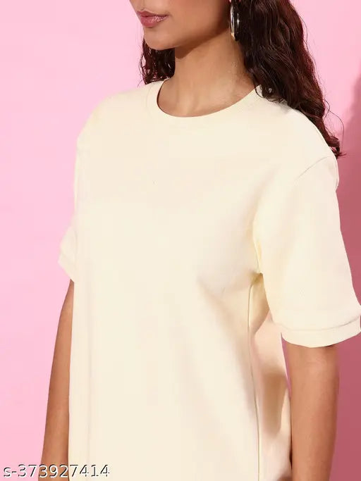 Off white cotton oversized sweatshirt for women, solid design, short sleeves - India-made fashion