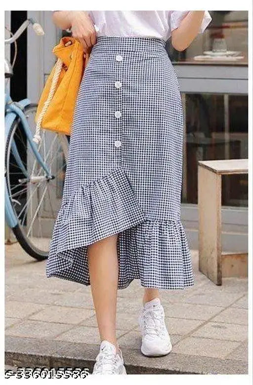 Cotton blend gingham women's skirt, trendy checked pattern, elastic waist for comfort, hand wash only, sizes: 26, 28, 30, 32, 34 (India)