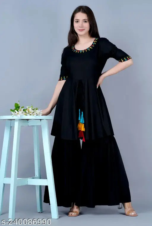 Black rayon kurta set with tassels, solid pattern, short sleeves, India origin