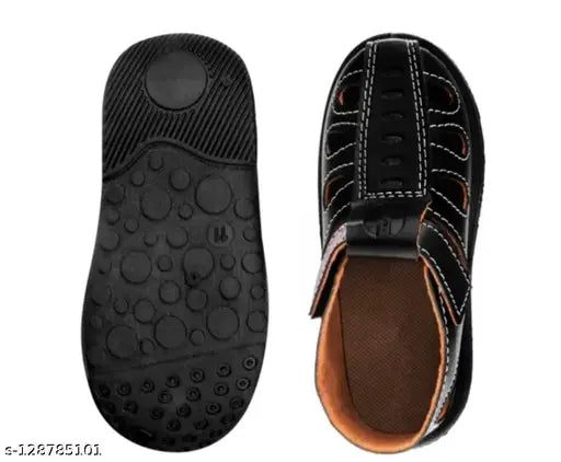 Synthetic leather black Delta sandals for kids, featuring Pu sole and Velcro fastening. Ideal for casual looks aged 9 months to 6 years