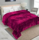 Golden microfiber floral print king-size mink blanket, ultra-soft and breathable for winter use