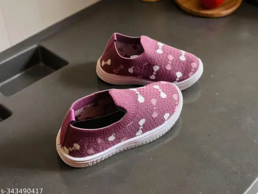 Printed net slip-on mesh shoes for kids' outdoor activities, ideal for parks and all-day sports wear (18-24 months to 4-5 years)