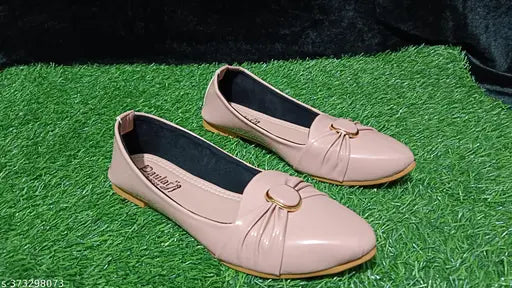Synthetic bellies for women by ZOHRA FASHION - attractive, comfortable, and gorgeous looking. Perfect for formal or casual events. Available in sizes IND-7, IND-8, IND-9. Made in India