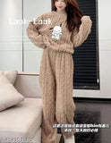 Brown woolen kitten-print nightsuit for women, warm and cozy sleepwear