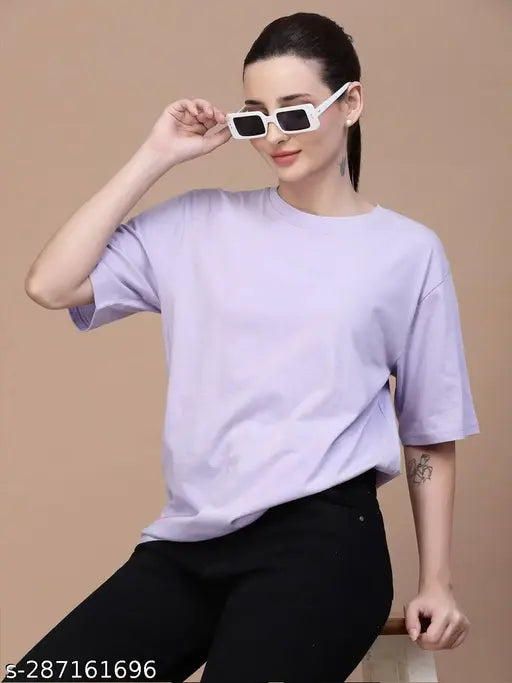 Cotton lavender women's oversize t-shirt with short sleeves, solid design, perfect for size M