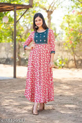 Cotton three-quarter sleeve Abhisarika superior kurti, printed combo, new stylish embroidery, India