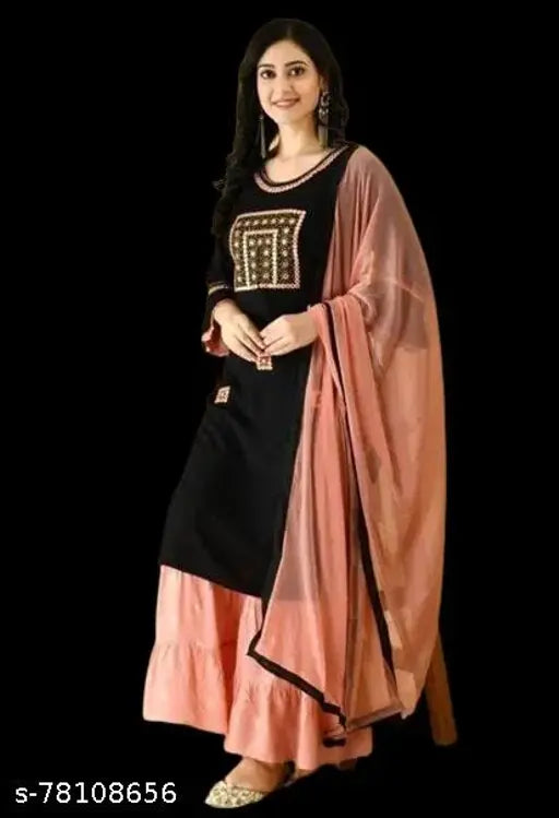 Rayon embroidered dupatta set for women, three-quarter sleeves, Indian fashion Kurta with bottomwear on display