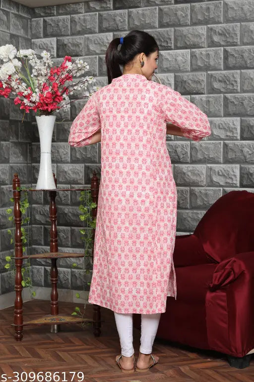 Women's Aline Kurta Princess Cut with Double Pocket, extra-plus sizes: 4XL, 5XL, 6XL, 7XL. Cotton, three-quarter sleeves, printed combo. Mandarin collar, rolled-up sleeves, flared shape, front cut. Ideal for casual and formal occasions. India origin