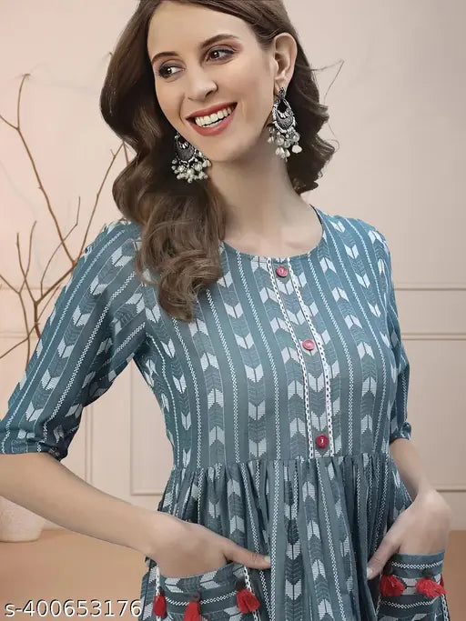 Cotton Anarkali Kurta with three-quarter sleeves, printed design. Comfortable and customizable casual wear for women, available in multiple sizes from M to XXXL. Indian origin