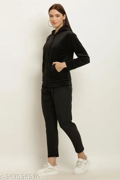 Green printed women's winter track suit set, velvet activewear for gym or sportswear (2 pieces - M & L sizes)