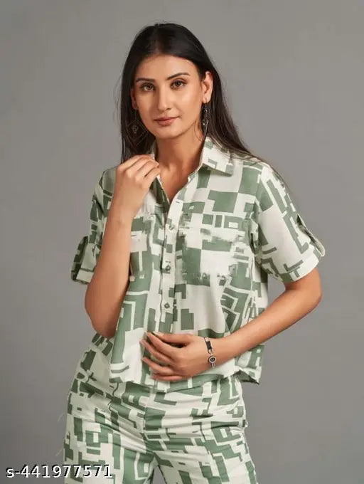 Trendy fashionista women's polyester top-bottom sets, short sleeves, versatile sizes (S, M, L, XL, XXL), from India