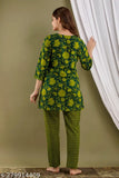 Green cotton night suit with three-quarter sleeves, printed pattern, Indian origin