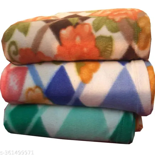 Fleece 3D print fancy blanket set, 100 thread count, free size (86x51), Indian origin