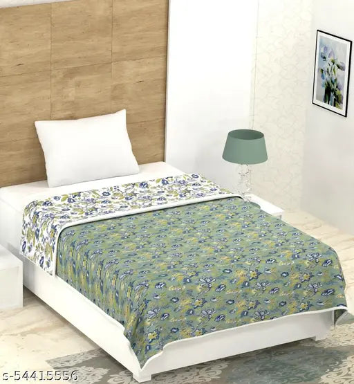 Elegant cotton dohar quilt, reversible printed single throw ideal for adult AC room, India origin
