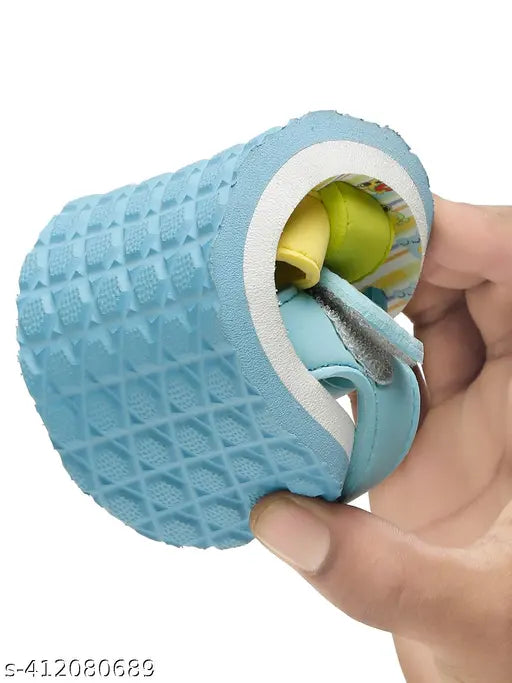 Multicolor EVA boy sandals with Peppa Pig pattern - Perfect for playful comfort and adjustable fit