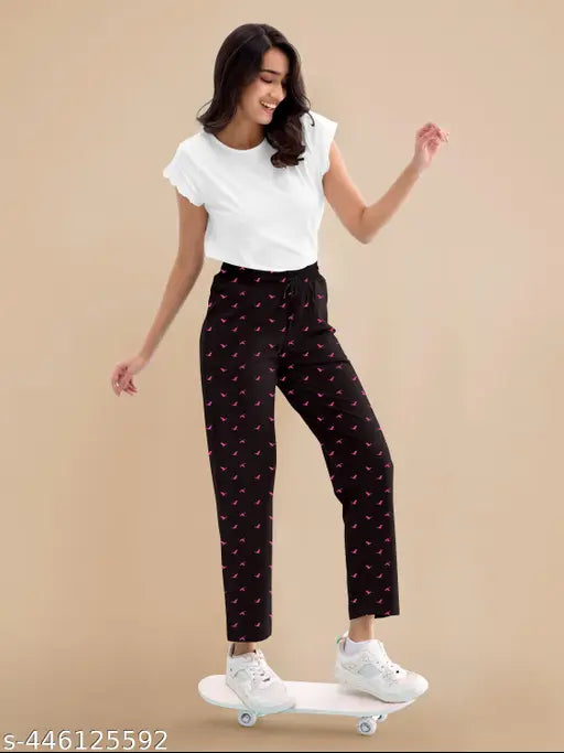 Comfortable women's cotton pyjama set, birds print nightwear for lounging in 3 pieces