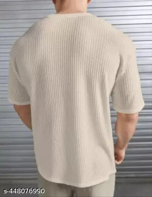 Popcorn fabric, white short-sleeved round neck T-shirt for men or women, solid design on display, size S/M/L/XL from India