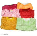 Wool sweater for baby, solid design, comfortable fit for winter season (0-6 months), India origin