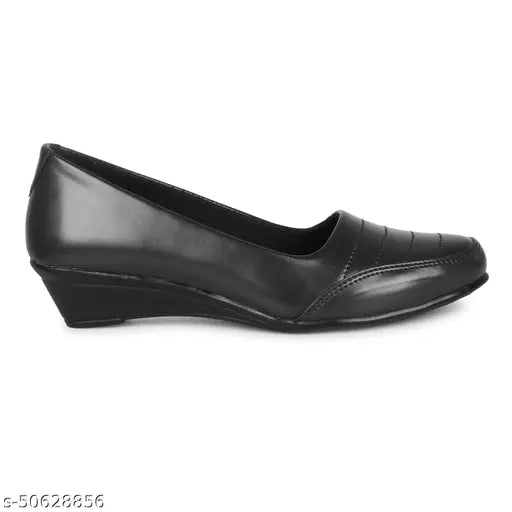 Synthetic striped formal bellies from Commander Shoes for women and girls, ideal for various occasions