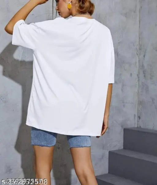 Large, trendy cotton blend t-shirt for women. Solid design in casual style, perfect fit from XS to XXL. Made in India
