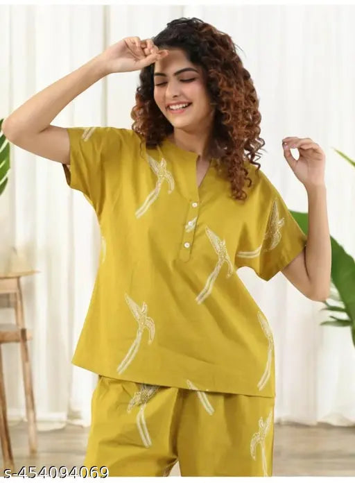 Trendy graphic print pure cotton nightsuit for women, stylish pyjamas with three-quarter sleeves. Fashionable and comfortable loungewear. India origin