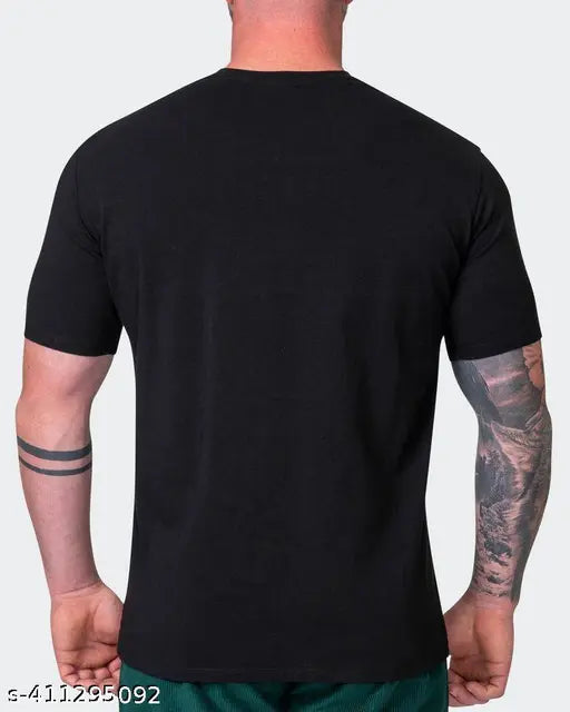Black-and-white cotton blend men's printed three-quarter sleeve tee, stylish trendy design perfect for any season, under budget
