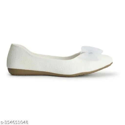 PU women's trendy flats, woven design with closed back for comfortable style and optimal grip