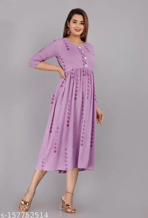 Rayon three-quarter sleeve Aishani printed kurti, Indian traditional clothing on mannequin