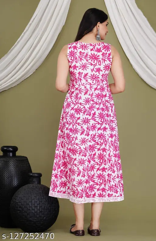 Pink cotton printed kurti set with dupatta, single size S-XXXL, Indian handcrafted fashion on display