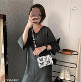 Acrylic colorblock B fly women's sling bag, free size, 8in x 3in x 5in, India