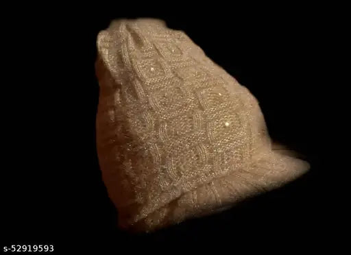 Women's wool winter cap with fur-lined flap, solid flap at the front, made in India