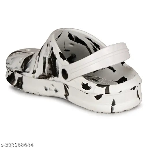 Textured EVA clogs in white - durable and lightweight for boys and girls, perfect for casual wear and outdoor activities