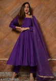 Georgette kurti pant with dupatta set, solid pattern, three-quarter sleeves, Indian traditional outfit on display stand