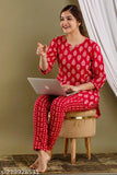 Red printed cotton pyjamas with three-quarter sleeves - Indian women's nightwear