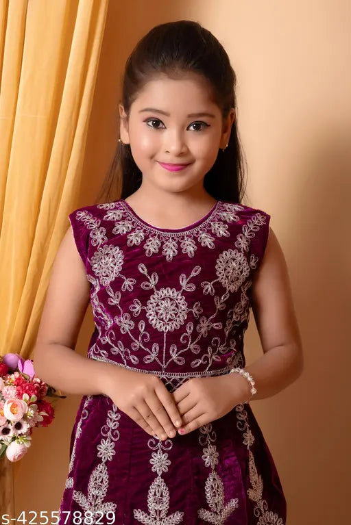 Velvet and acrylic embroidered Lahanga with abstract pattern, suitable for 2-3 years. Embroidered semi-stitched Lahanga choli in silk blend, perfect for 3-4 years or free size (Indian fabric)