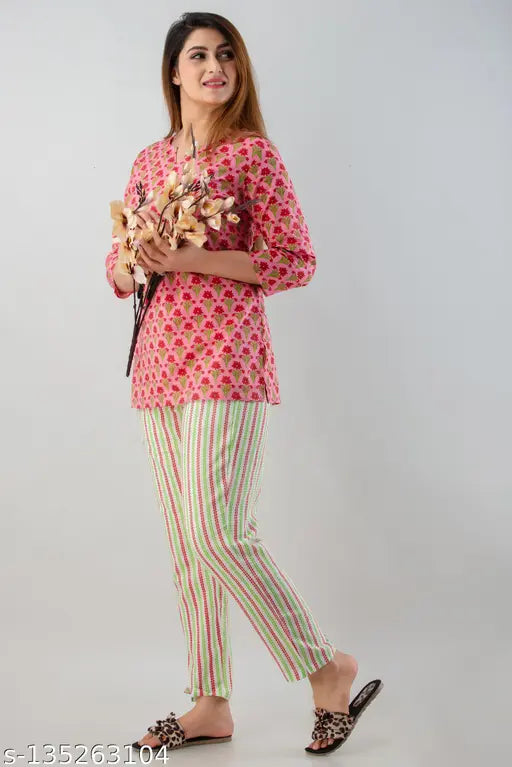 Stylish cotton print nightsuit for women, three-quarter sleeves pyjamas set (S-XXXL), India origin