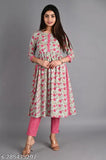 Rayon printed women's kurti & pant set, three-quarter sleeves, Indian ethnic wear in vibrant pattern, XS-XXL sizes
