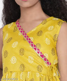 Cotton blend casual kurta and palazzo set for girls, printed pattern and sleeveless design in partywear style. Sizes: 7-8yrs, 9-10yrs, 11-12yrs, 13-14yrs. Origin: India