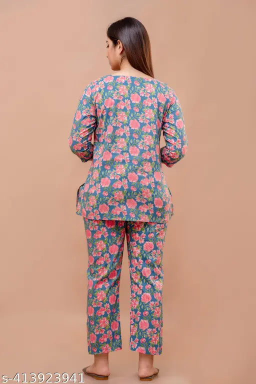 Flower blue night suit, cotton pyjamas with three-quarter sleeves and printed net pattern