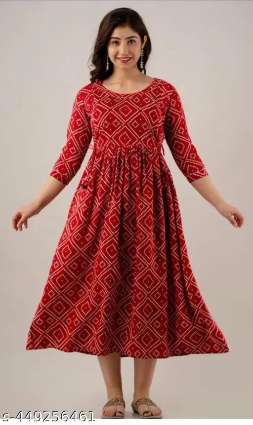 Rayon maternity feeding dress with adjustable side zip, three-quarter sleeves, printed combo. Women's maternity clothing, India origin