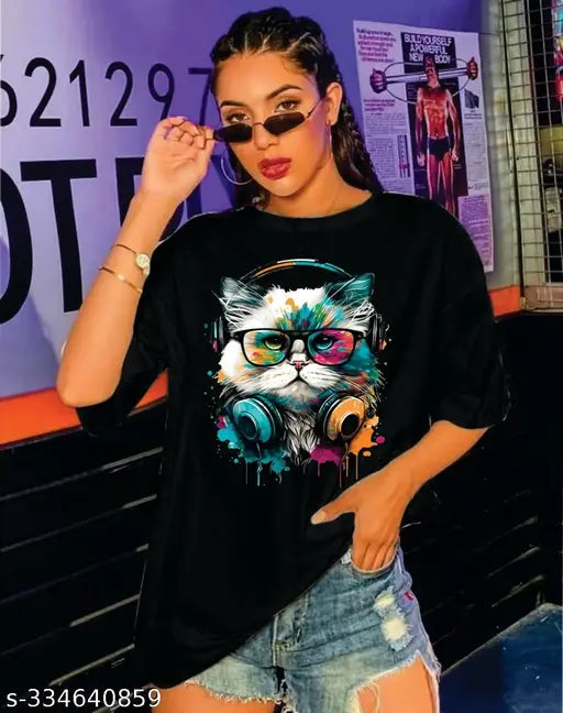 Trendy oversized cotton-blend women's tee in three-quarter sleeves, printed with net pattern. Available in sizes XS-XL. Made in India