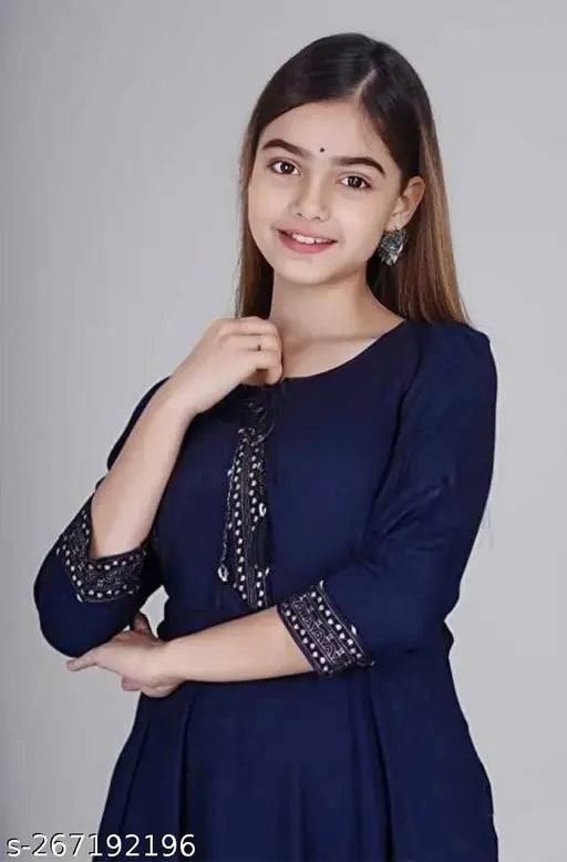 Navy blue Rayon three-quarter sleeve solid kurta, women's regular wear for casual events or parties, India origin