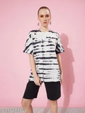 Oversized tie-dye cotton t-shirt, women's style with short sleeves, printed pattern, perfect for casual wear