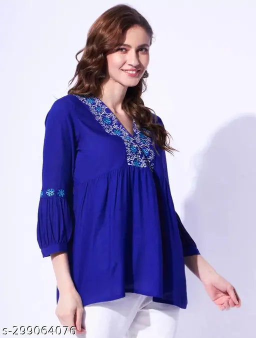 Short cotton blend top with printed net pattern, new designer fashion for women